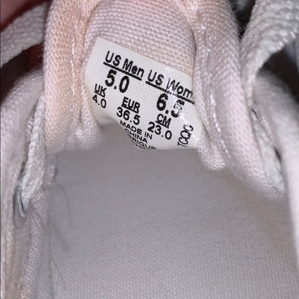 white vans - Picture 2 of 2